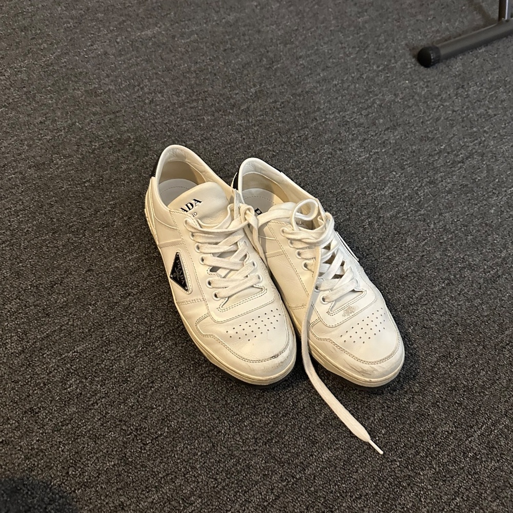 Women’s Prada downtown perforated leather sneakers 37 - Picture 3 of 6